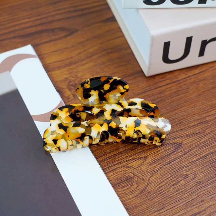 Tortoiseshell Bow Claw Hair Clip
