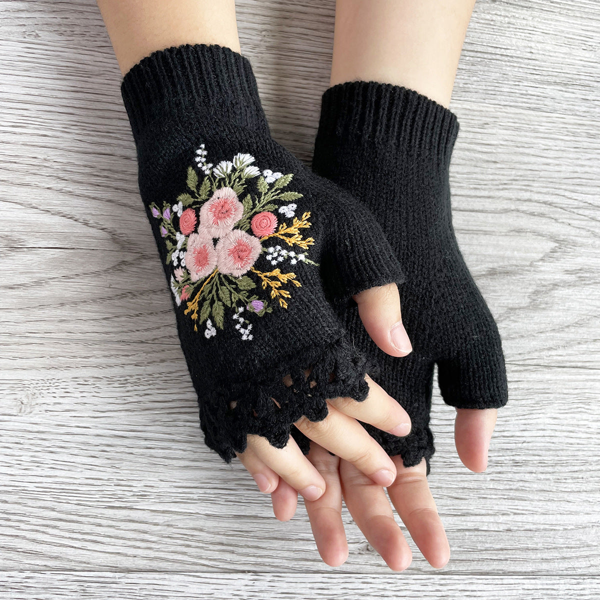 Fingerless Knit Gloves With Embroidered Bouquets - Black