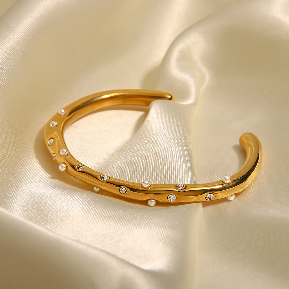 Scattered Crystal Twisted Open Cuff - Gold