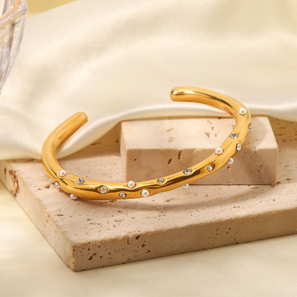 Scattered Crystal Twisted Open Cuff - Gold - 2