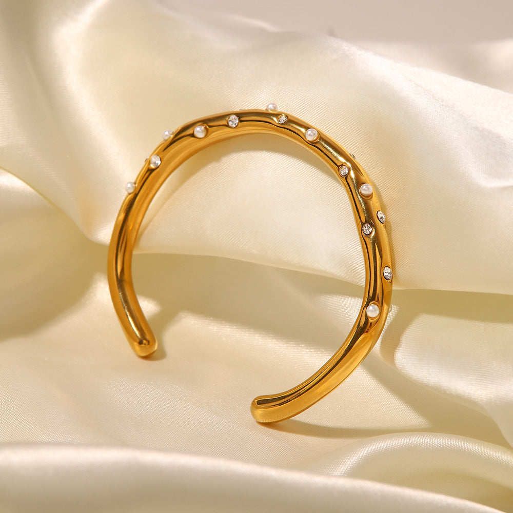 Scattered Crystal Twisted Open Cuff - Gold - 3