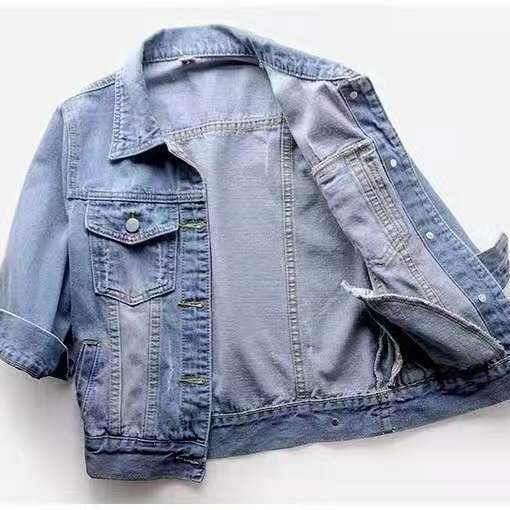 Classic Cropped Trucker Denim Jacket