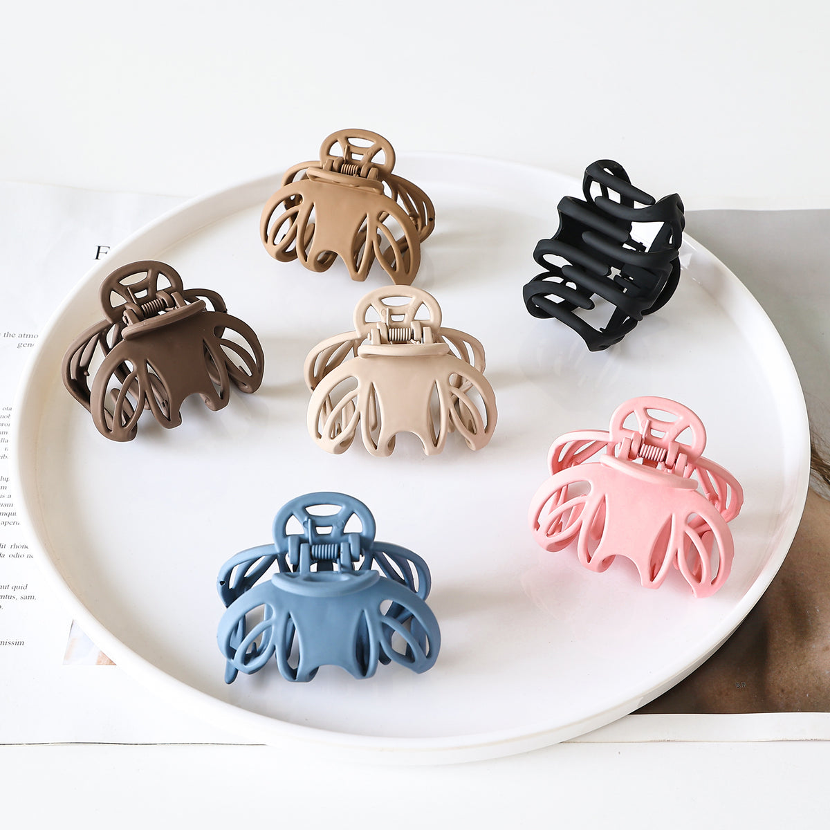 Matte Openwork Pumpkin Hair Claw Clip