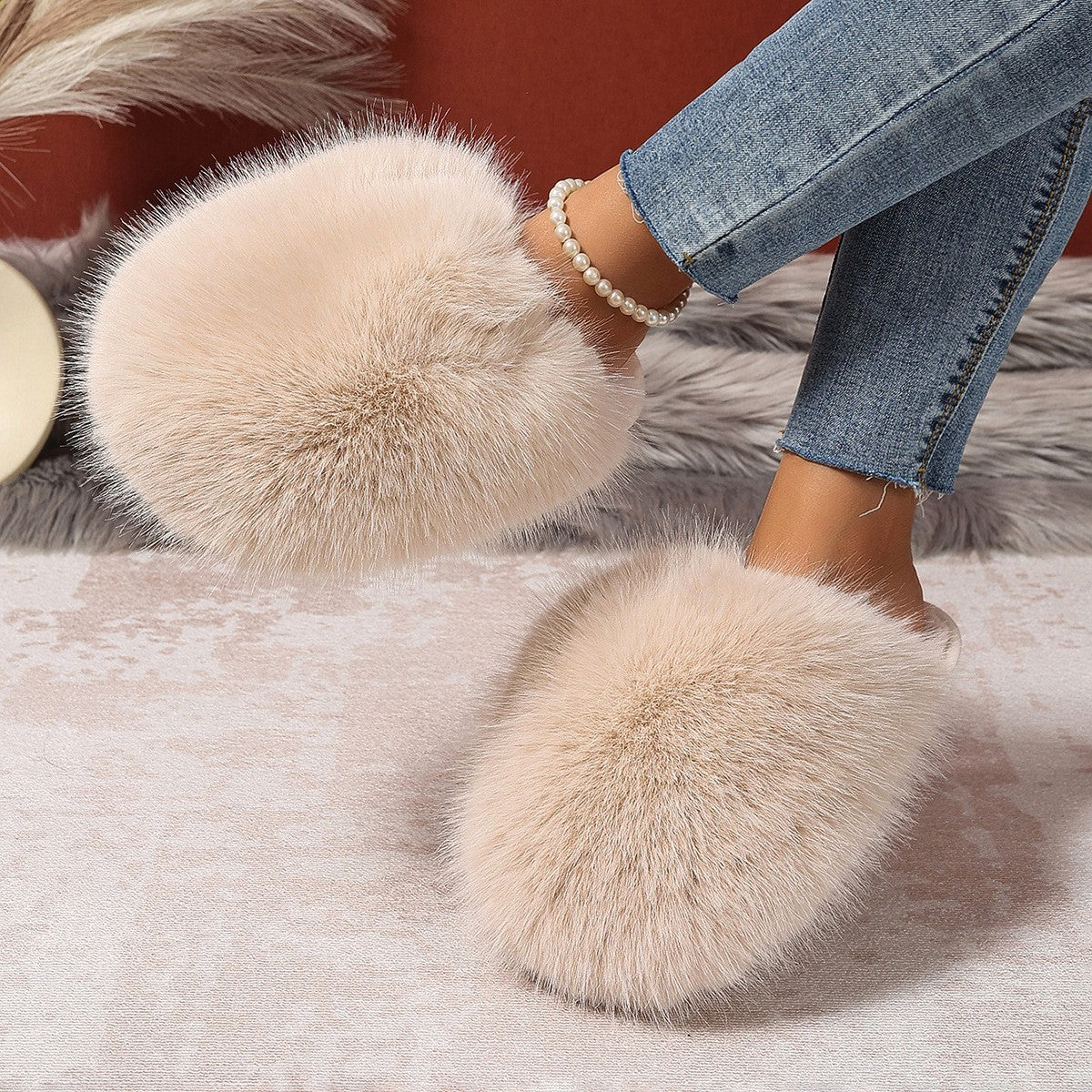 Oversized Plush Faux Fur Slip-On Slippers - Beige