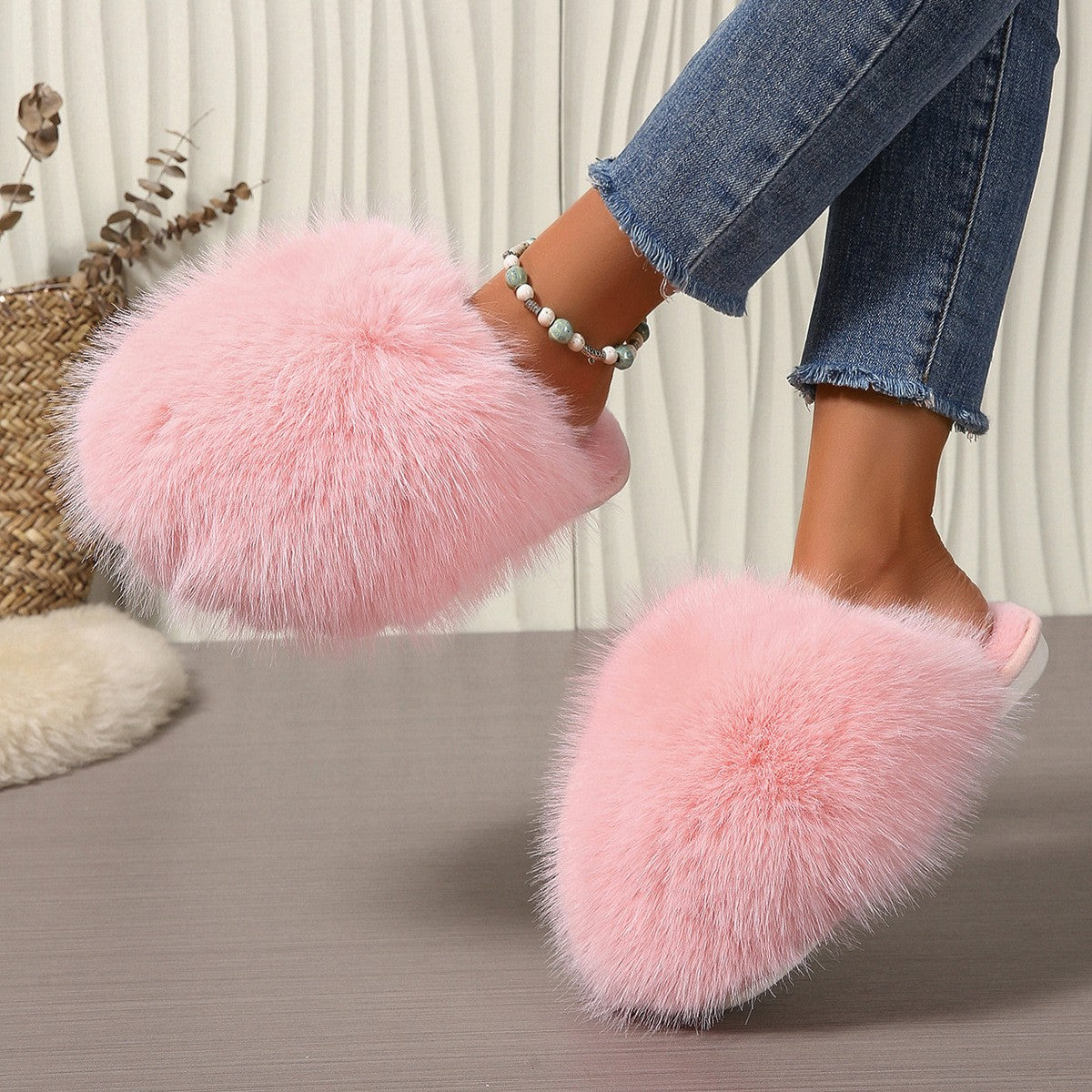 Oversized Plush Faux Fur Slip-On Slippers - Pink