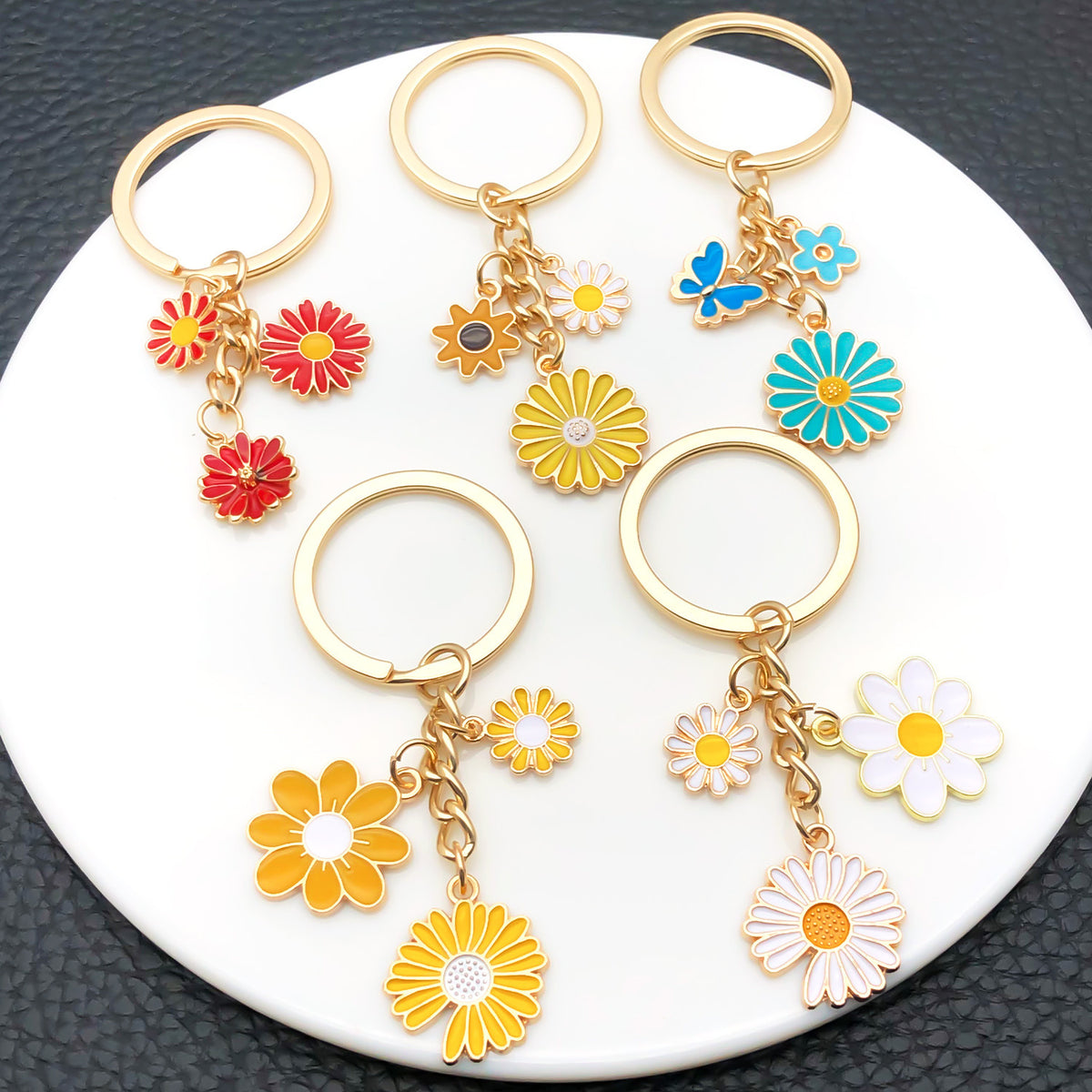 Cottagecore Daisy Enamel Keyring Bag Charm - view 2