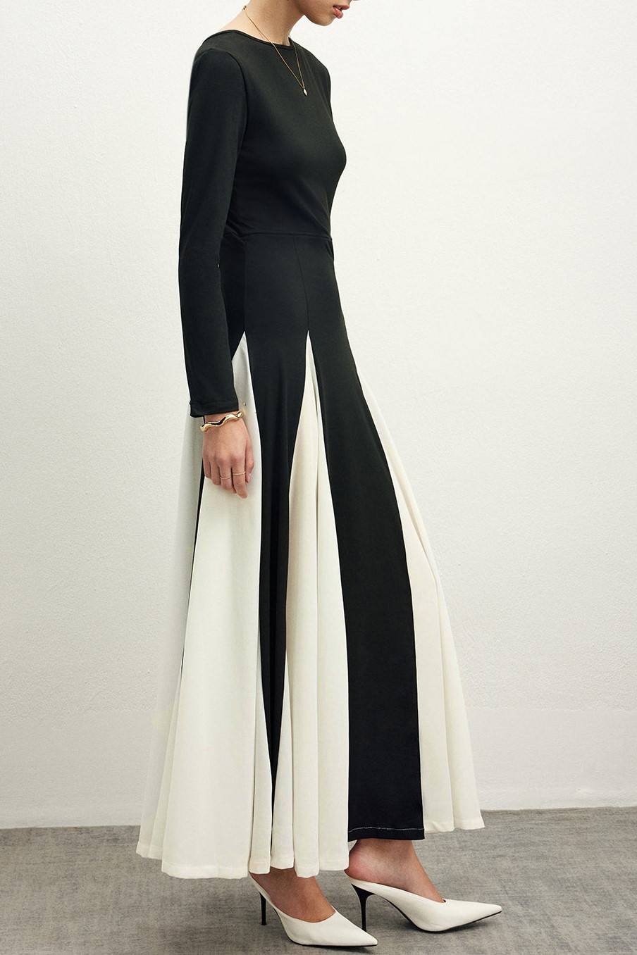 Contrast Panel Flared Long Sleeve Maxi Dress - black