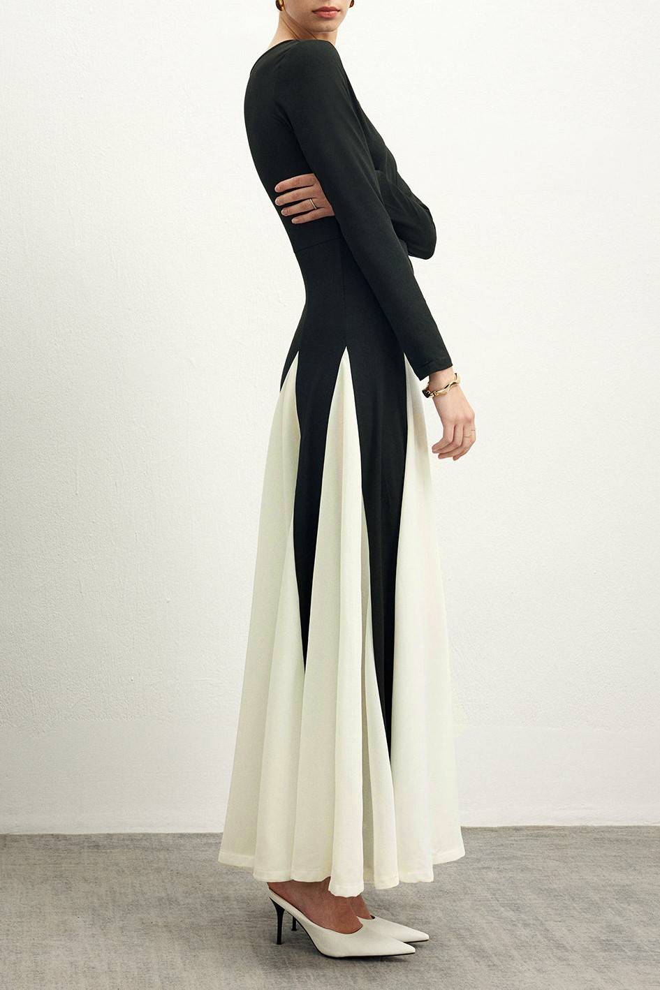 Contrast Panel Flared Long Sleeve Maxi Dress - black - 2