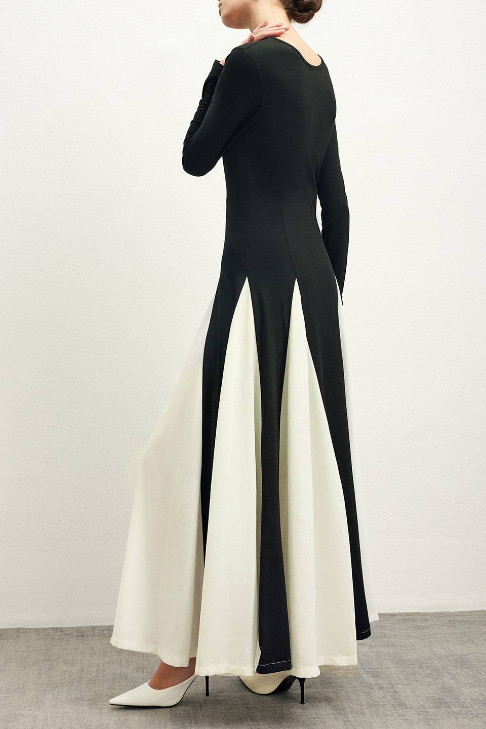 Contrast Panel Flared Long Sleeve Maxi Dress - black - 3
