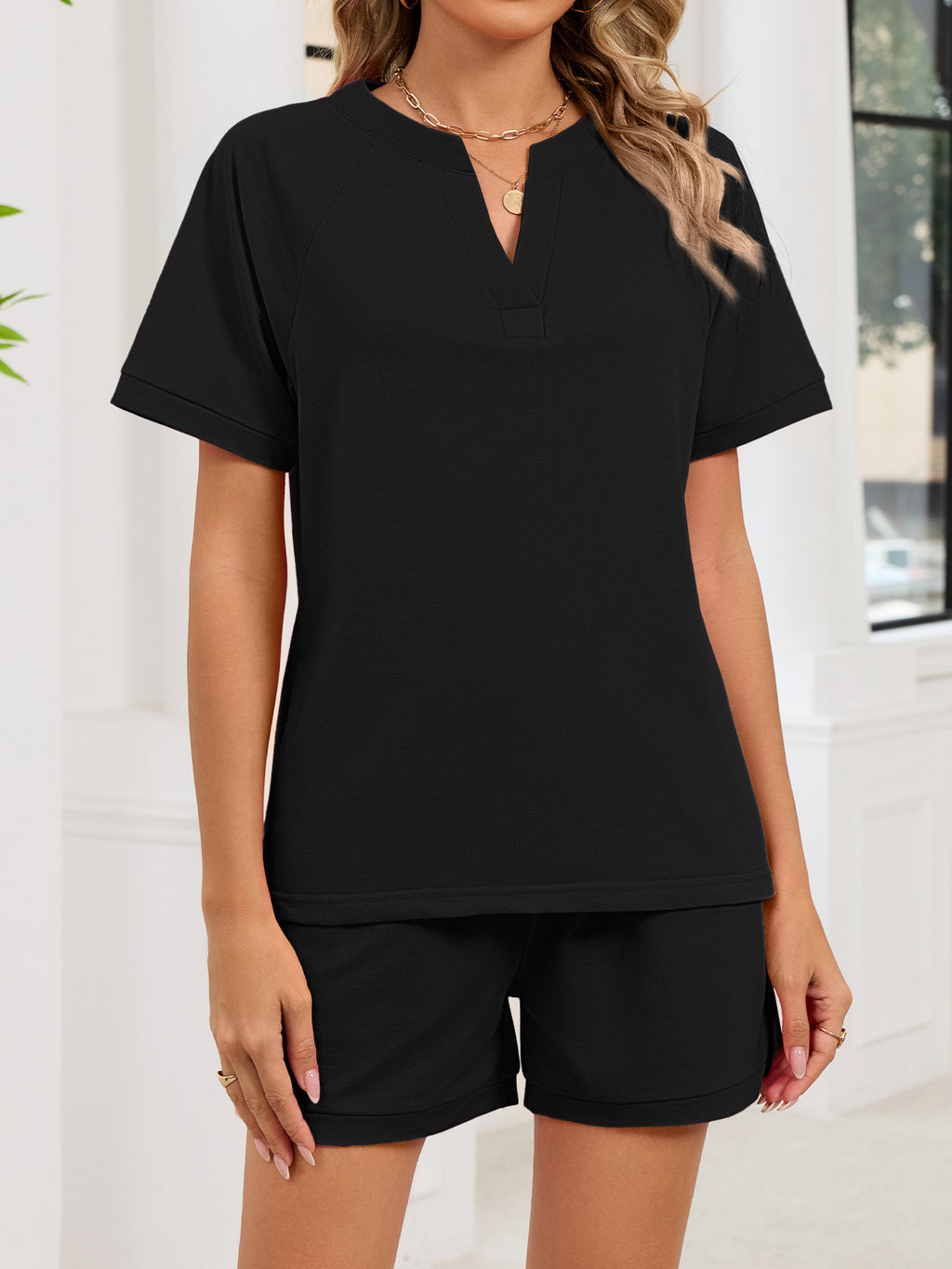 Notch Neck Tee And Pocket Shorts Set - Black
