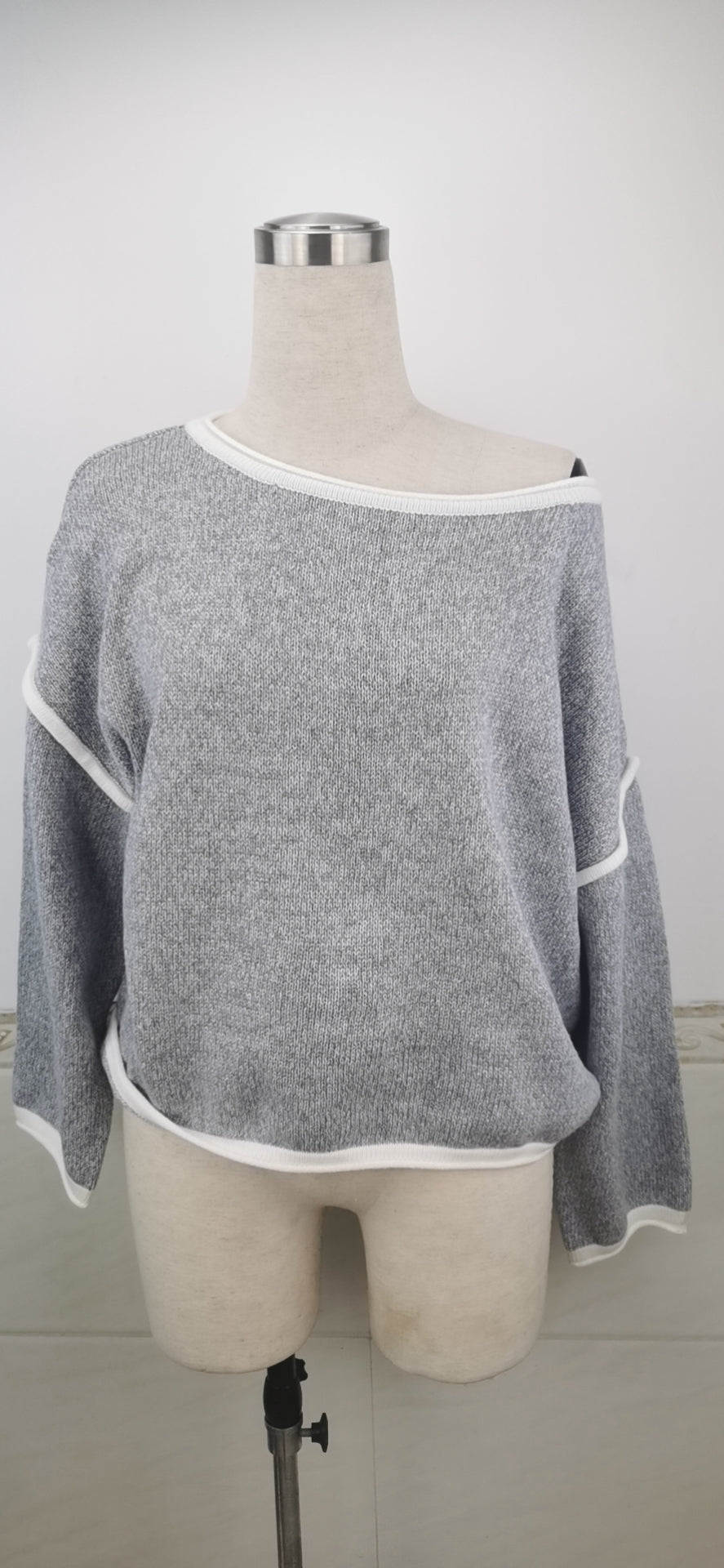 Exposed Seam Slouchy Knit Top - Grey - 2