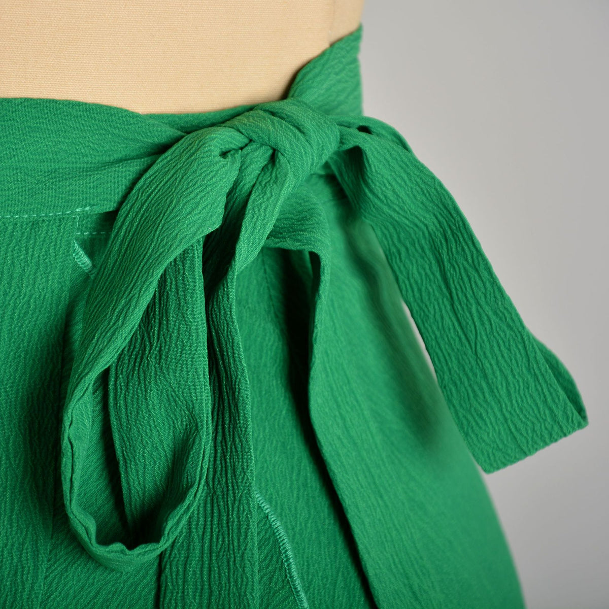 Textured Ruffle Hem Wrap Mini Skirt - Green - 2