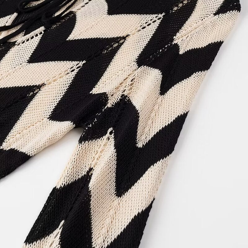 Zigzag Knit Keyhole Long Sleeve Midi Dress - Black - 3