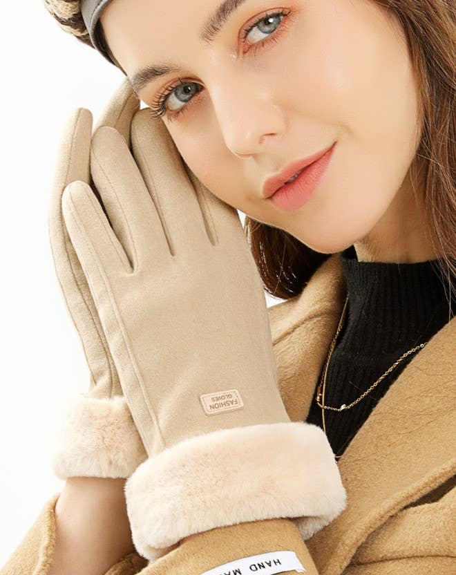 Plush Lapel Cuff Suede Touch Winter Gloves