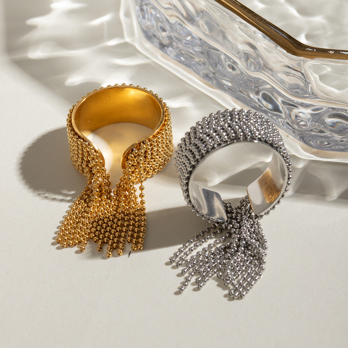 Wide Band Chain Fringe Cocktail Ring - Silvery - 2