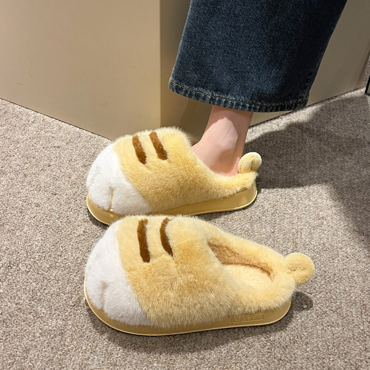 Fluffy Cat Paw Platform House Slippers