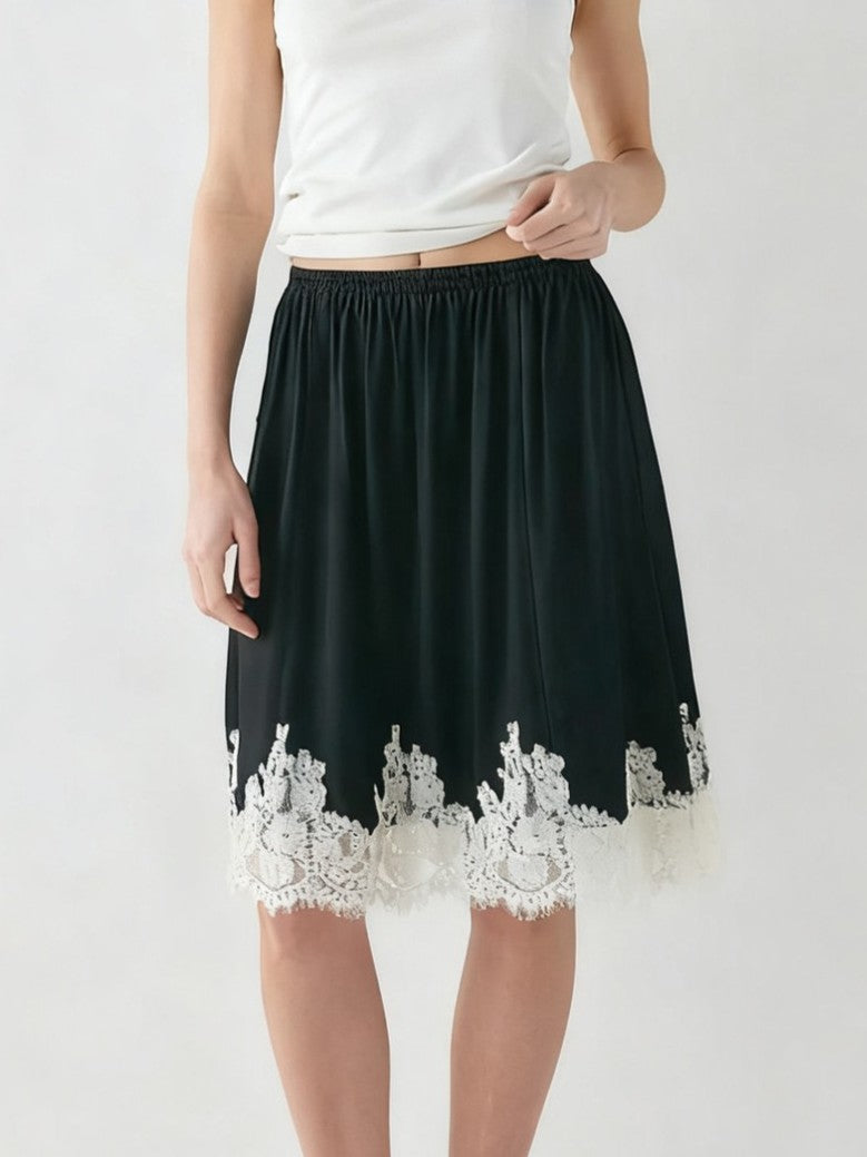 Lace Hem Flowy Satin Midi Skirt - Black