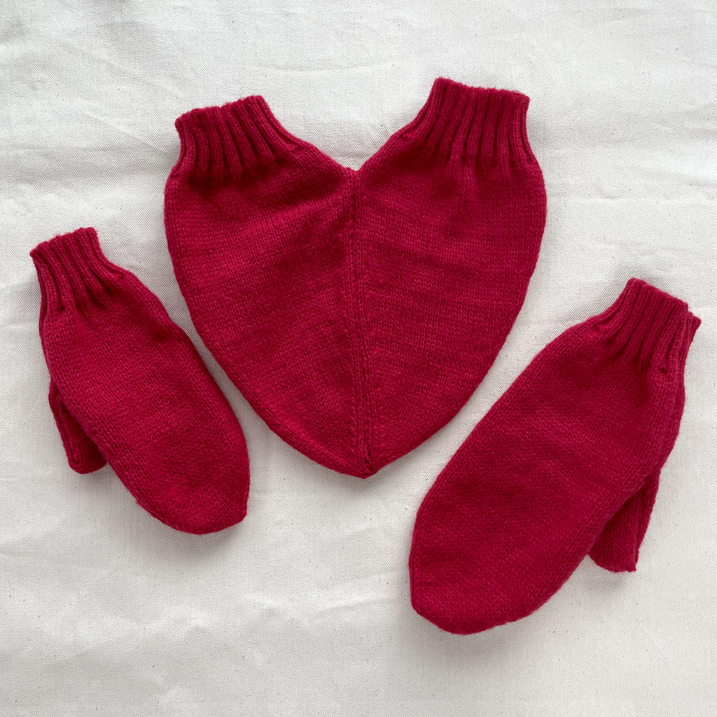 Heart Shaped Couples Hand Holding Knit Gloves - Red