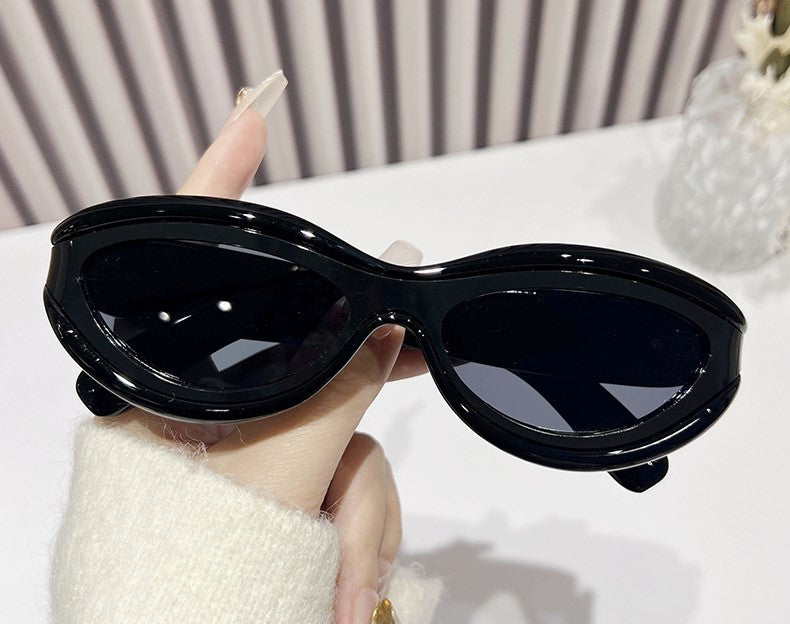Two-Tone Vintage Statement Sunglasses - Black - 2