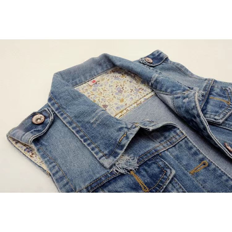 Distressed Washed Denim Vest With Flap Pockets - Blue