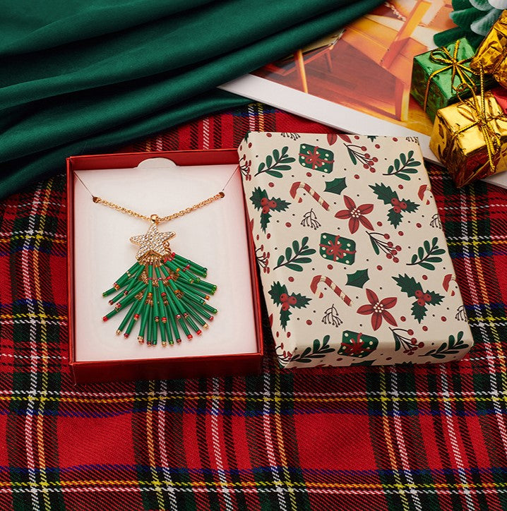Beaded Christmas Tree Pendant Necklace - Green - 1