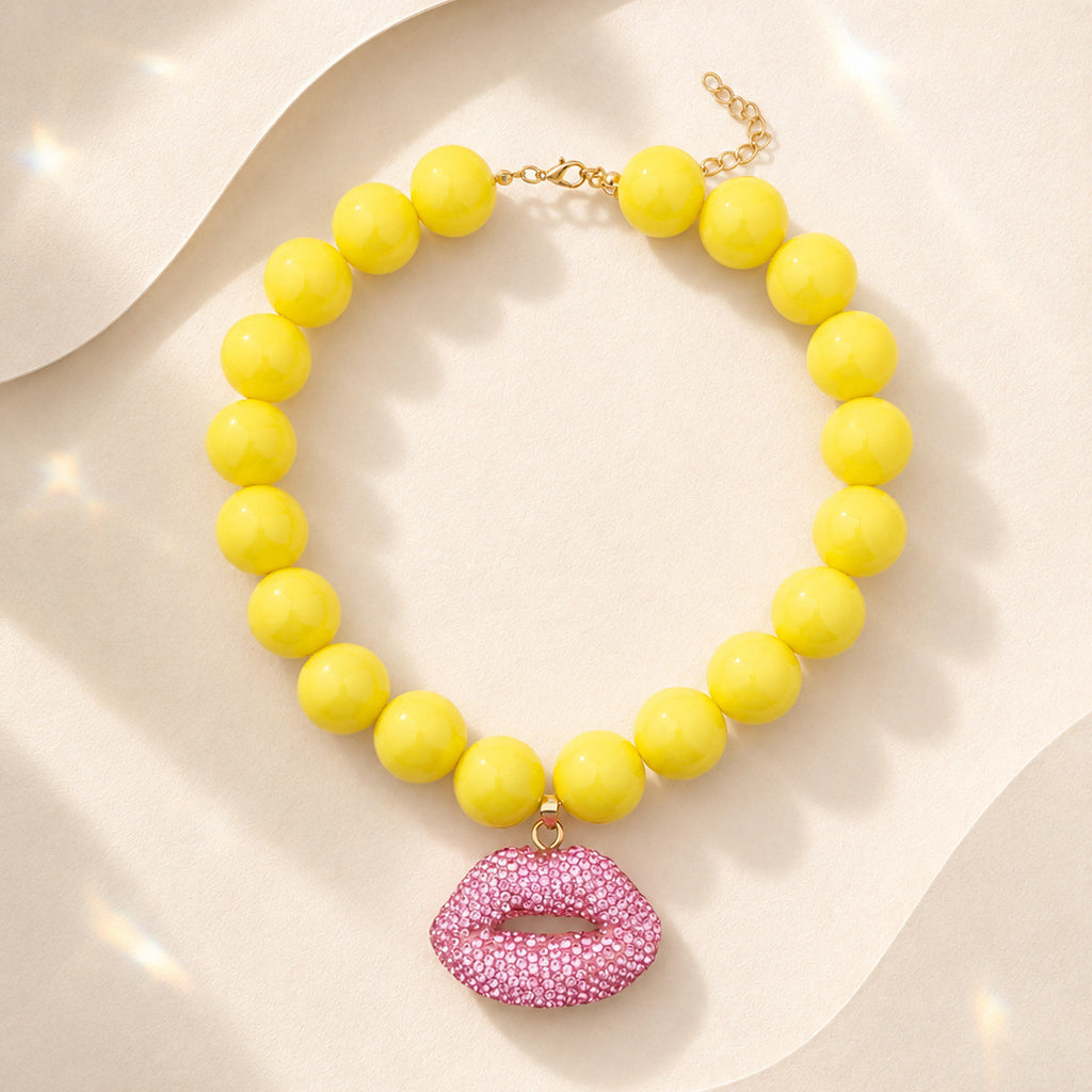 Rhinestone Lips Pendant Chunky Bead Necklace - Yellow