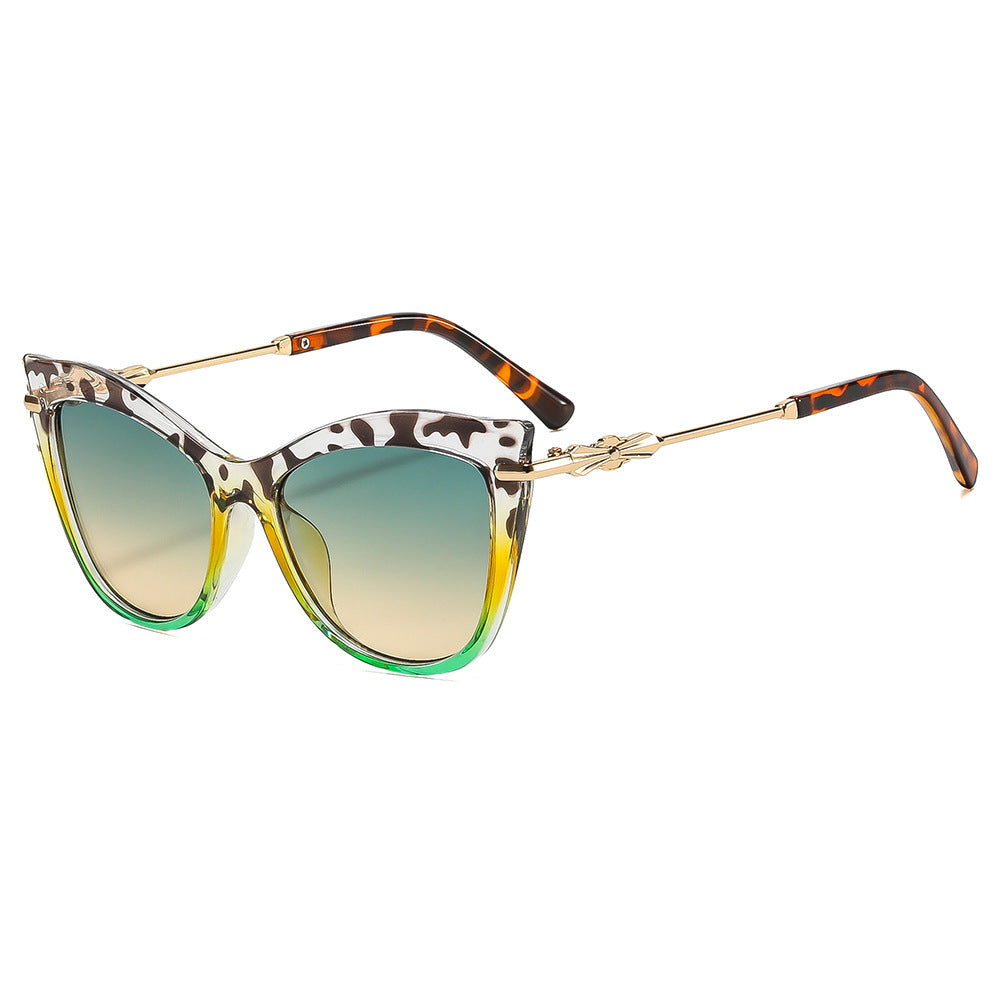 Winged Cat Eye Sunglasses With Metal Temples - Leopard_G