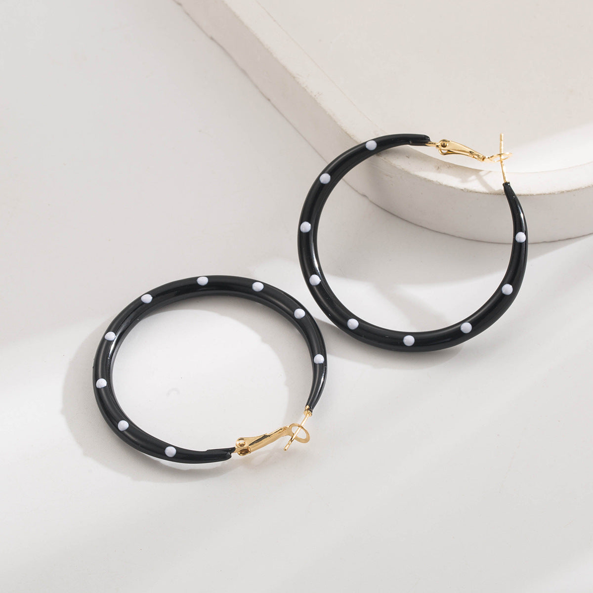 Spotted Enamel Statement Hoop Earrings - Black - 1