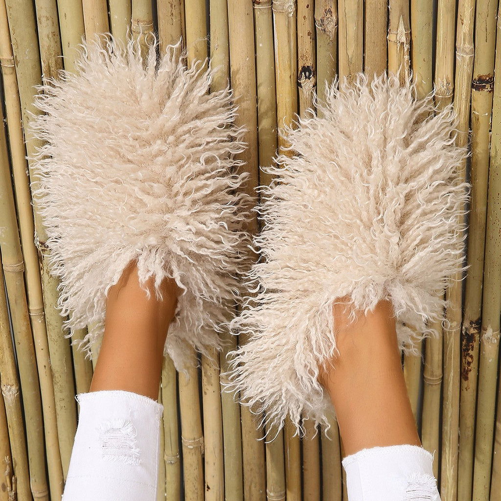 Curly Faux Fur Closed Toe Slippers - Cream
