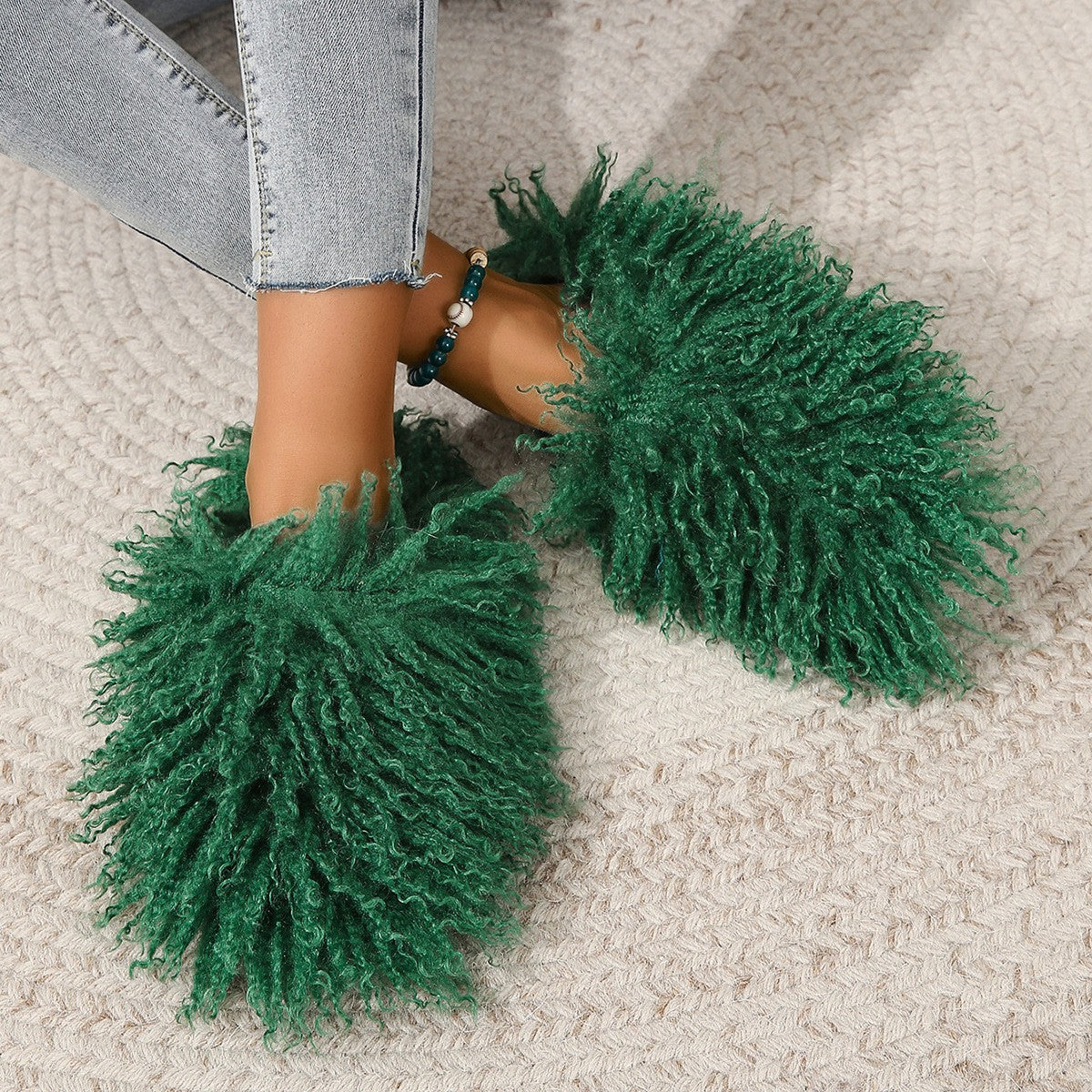 Curly Faux Fur Closed Toe Slippers