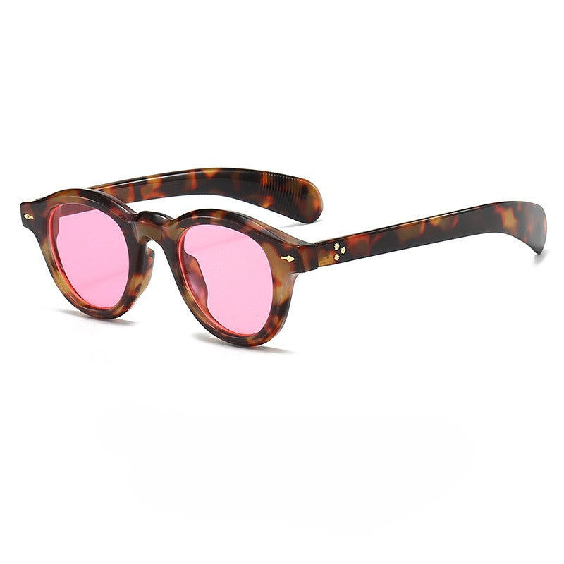 Round Retro Sunglasses With Rivet Detail - Color_05