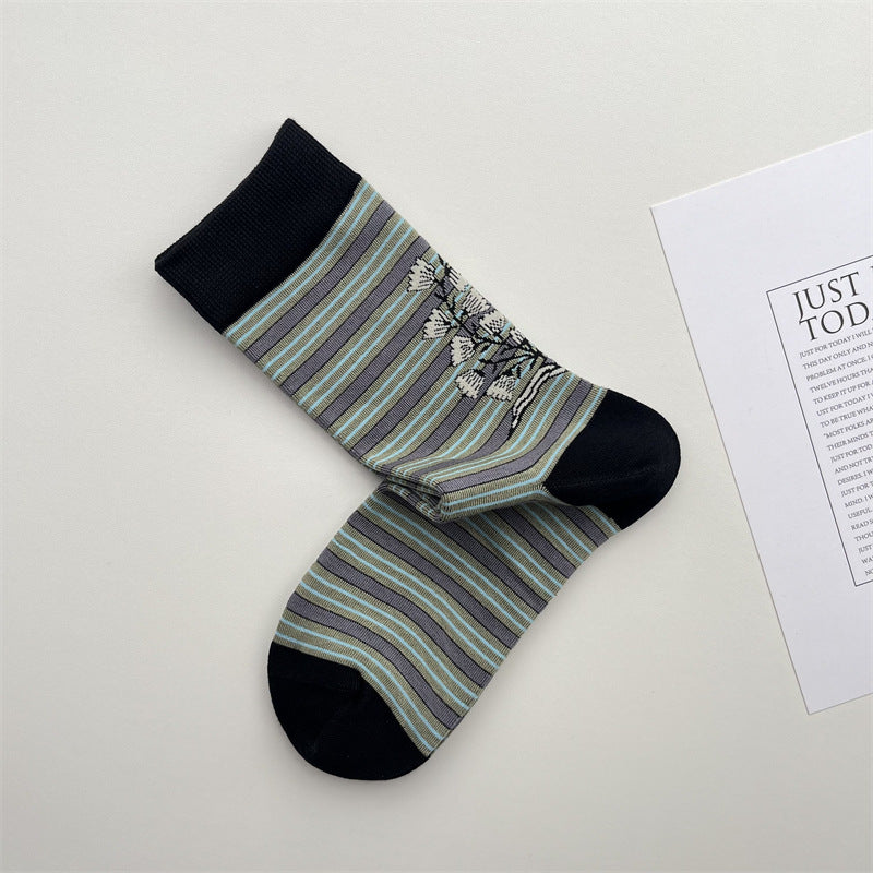 Lily of the Valley Knit Socks with Fine Stripes - Black