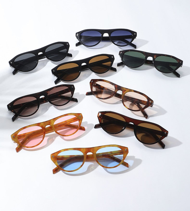 Flat Brow Round Sunglasses Triangle Studs - view 2