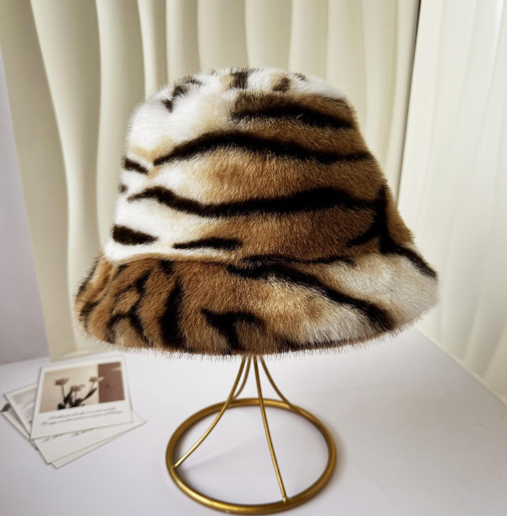 Fuzzy Tiger Stripe Bucket Hat for Cold Weather - Khaki