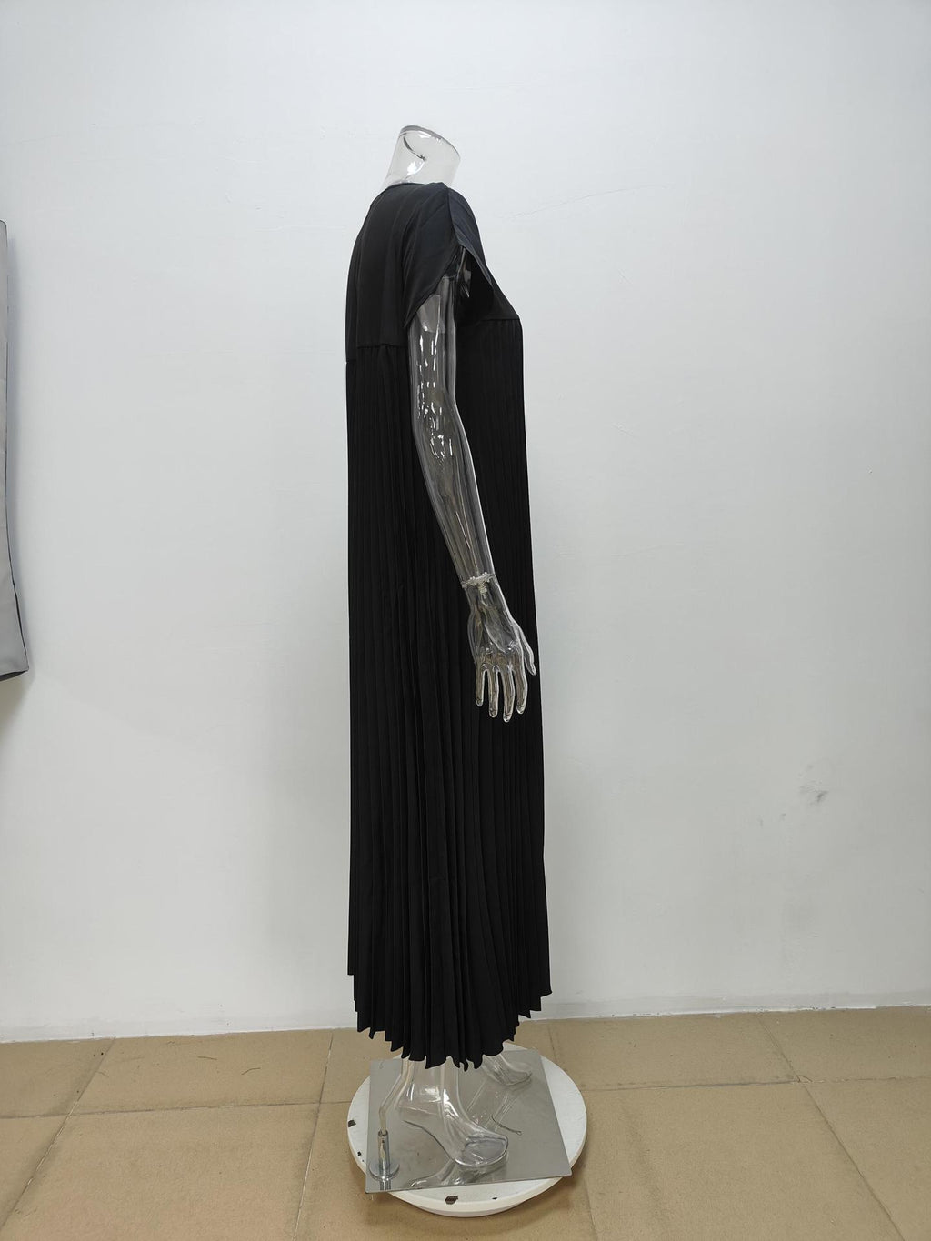 Pleated A Line Cap Sleeve Maxi Dress - black - 1