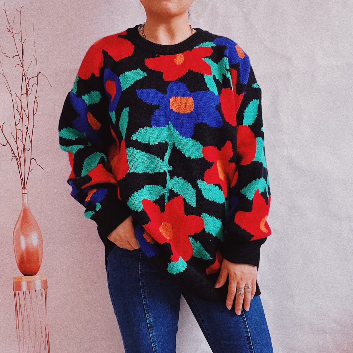 Bold Floral Jacquard Crewneck Sweater - Black