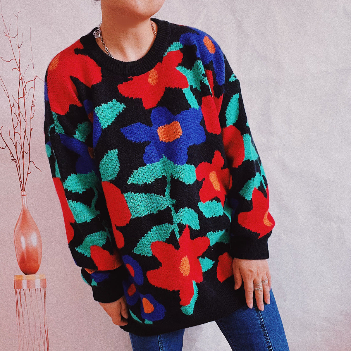 Bold Floral Jacquard Crewneck Sweater - Black - 1