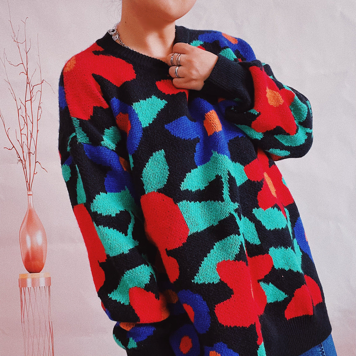 Bold Floral Jacquard Crewneck Sweater - Black - 5