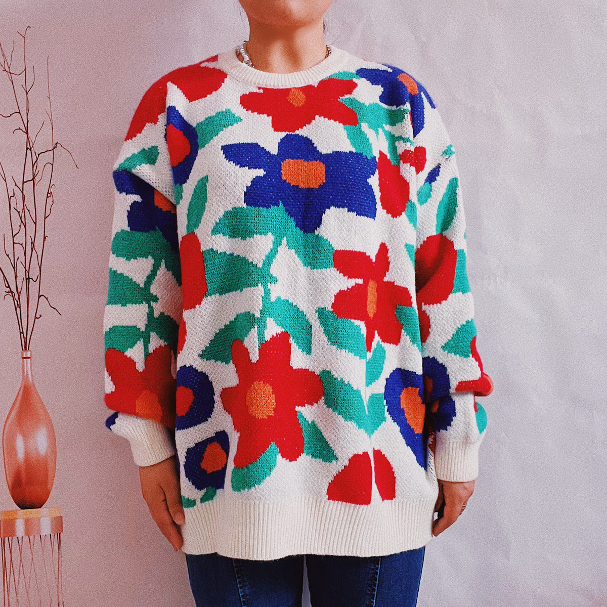 Bold Floral Jacquard Crewneck Sweater - White - 5