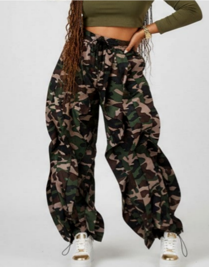 Layered Petal Hem Wide Leg Parachute Pants - Camo - 2