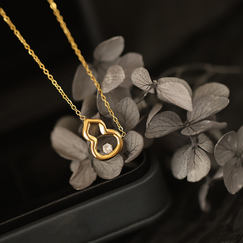 Petite Calabash Charm Chain Necklace - Gold