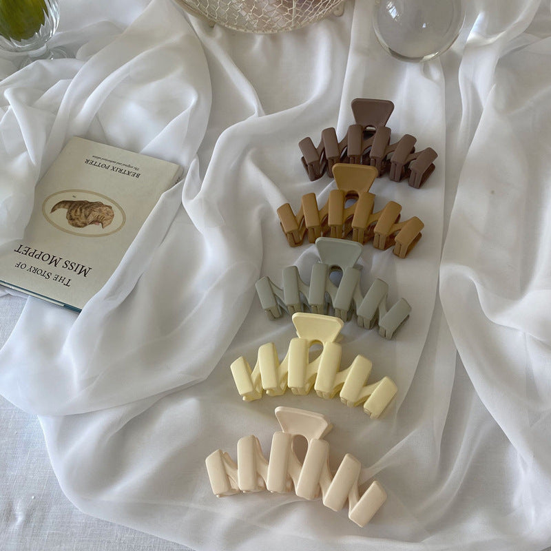 Frosted Matte Wave Hair Claw Clip - view 2