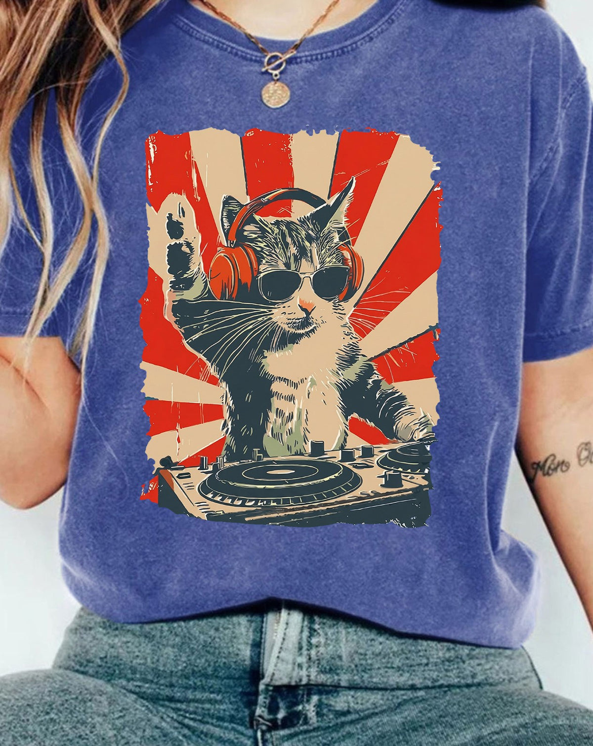 Vintage Wash DJ Cat Graphic T-Shirt - Blue