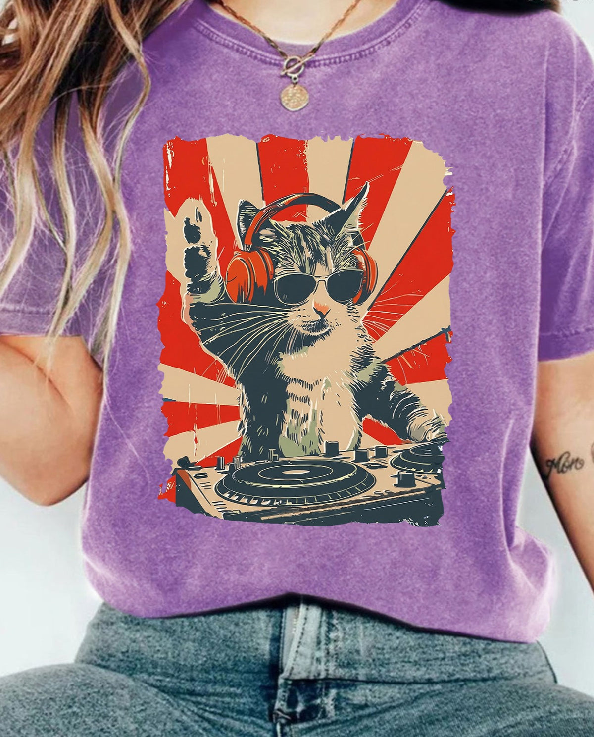 Vintage Wash DJ Cat Graphic T-Shirt - Purple