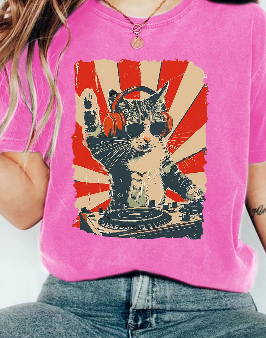 Vintage Wash DJ Cat Graphic T-Shirt - Rosered