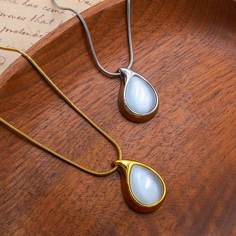 Teardrop Stone Pendant Snake Chain Necklace