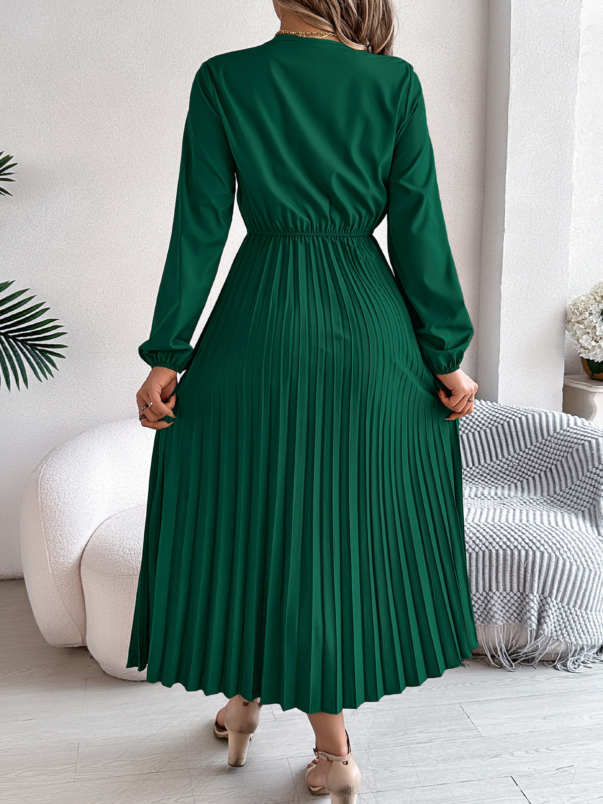 Lace V-Neck Pleated Long Sleeve Maxi Dress - Green - 1