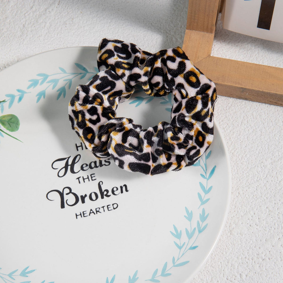 Soft Flannel Leopard Print Scrunchie - NO05
