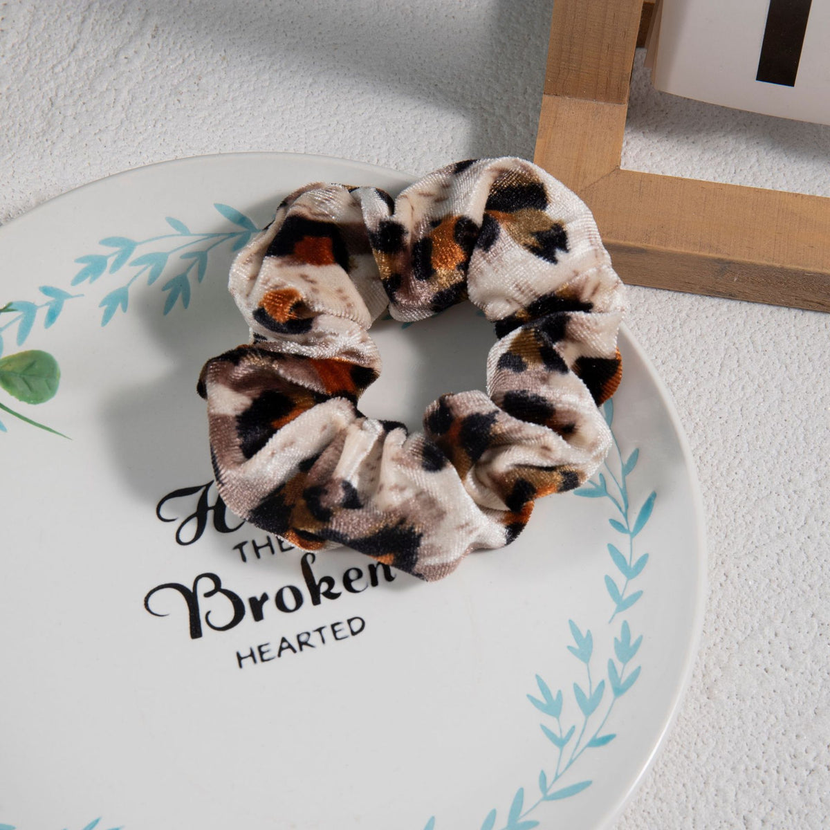 Soft Flannel Leopard Print Scrunchie - NO07