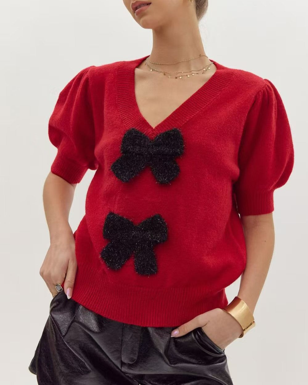 Bow Applique V Neck Knit Top - Red